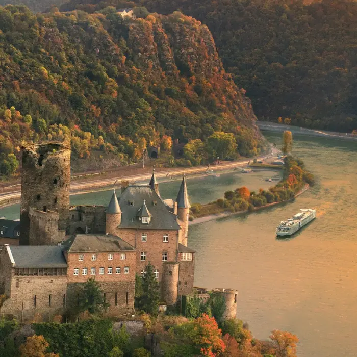 Privatflug entlang des Mittelrheins